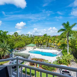 The Barbados -bright W Pool Holiday home