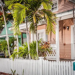 2* Pensjonat Courtney's Place Historic &